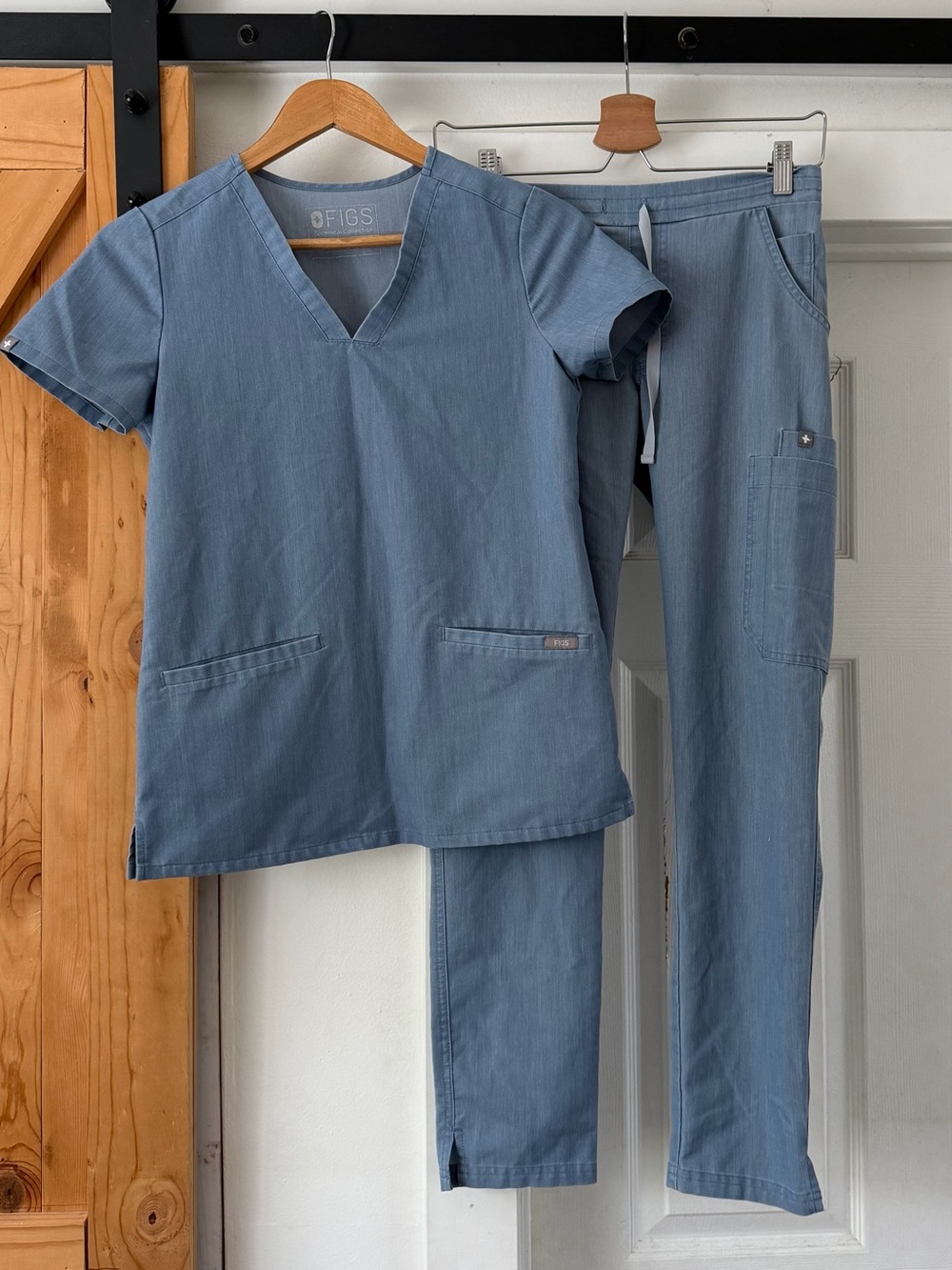 Figs Blue Top And Straight Leg Pants Scrub Set